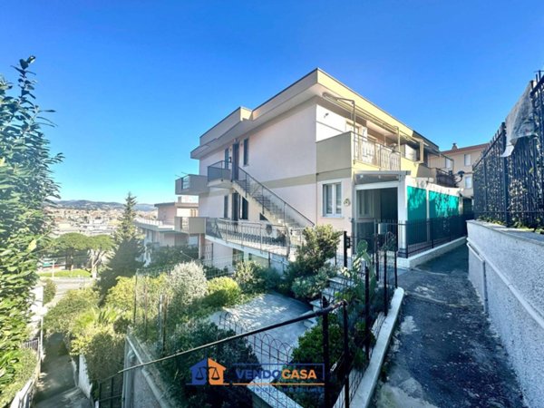 appartamento in vendita a Borghetto Santo Spirito