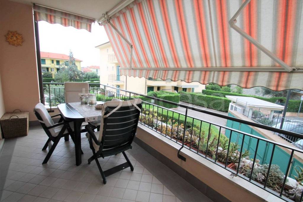 appartamento in vendita a Borghetto Santo Spirito