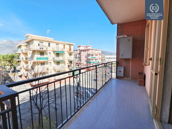 appartamento in vendita a Borghetto Santo Spirito