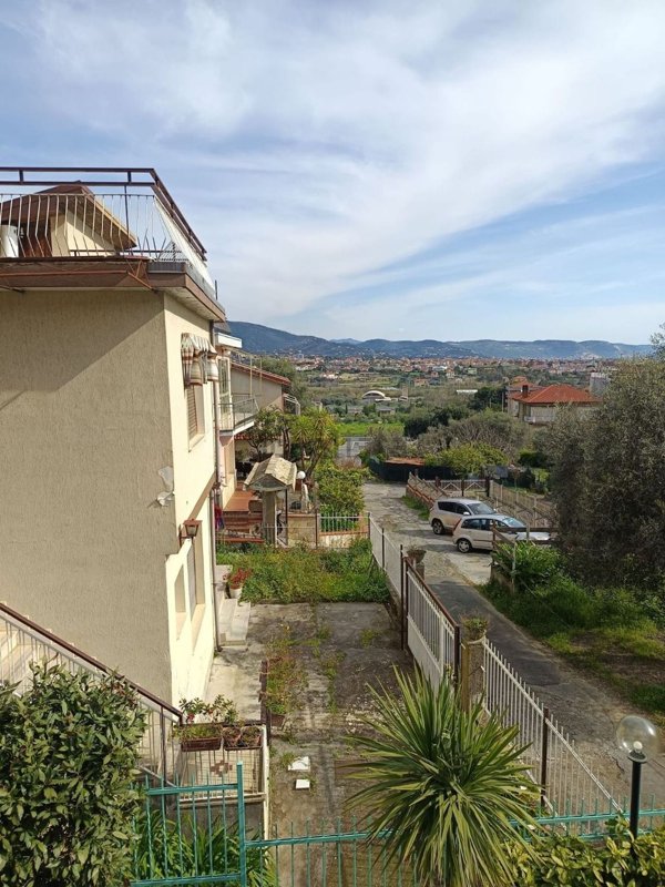 casa indipendente in vendita a Borghetto Santo Spirito