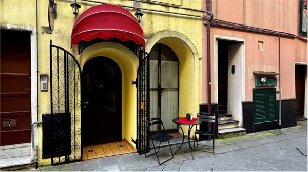 negozio in vendita a Borghetto Santo Spirito