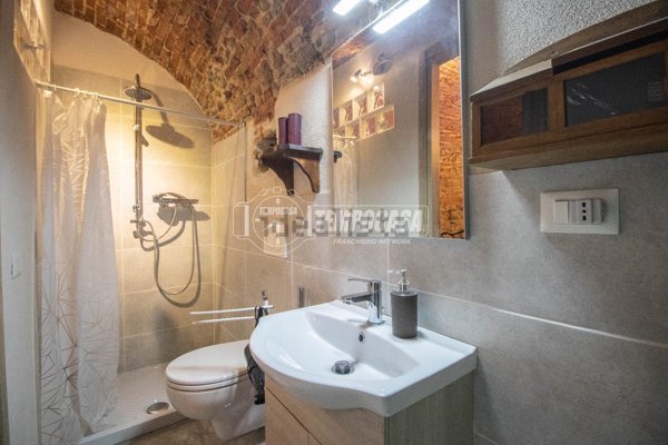 locale di sgombero in vendita a Borghetto Santo Spirito