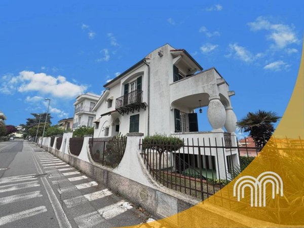 casa indipendente in vendita a Borghetto Santo Spirito