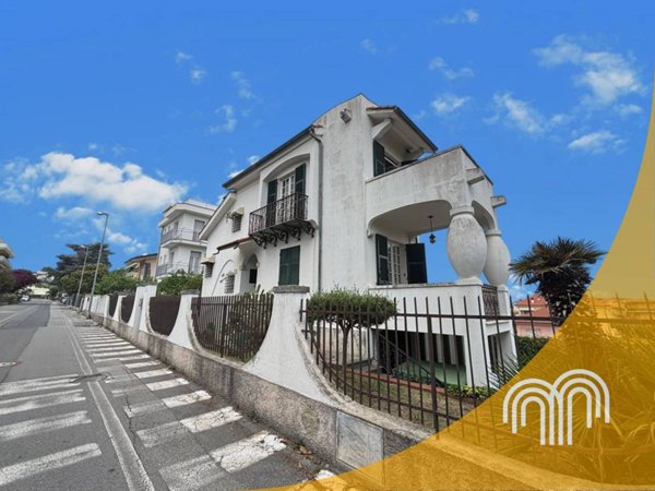 casa indipendente in vendita a Borghetto Santo Spirito