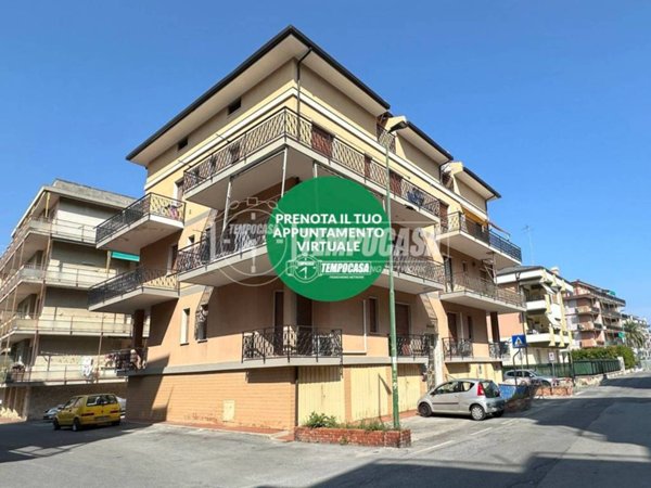 appartamento in vendita a Borghetto Santo Spirito