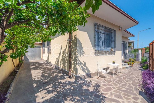 casa indipendente in vendita a Borghetto Santo Spirito