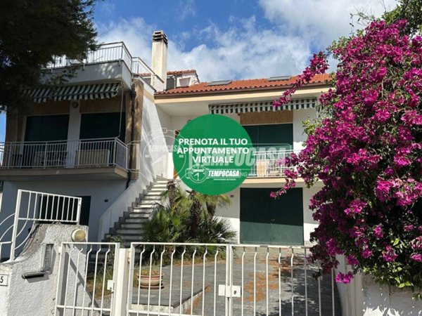 casa indipendente in vendita a Borghetto Santo Spirito