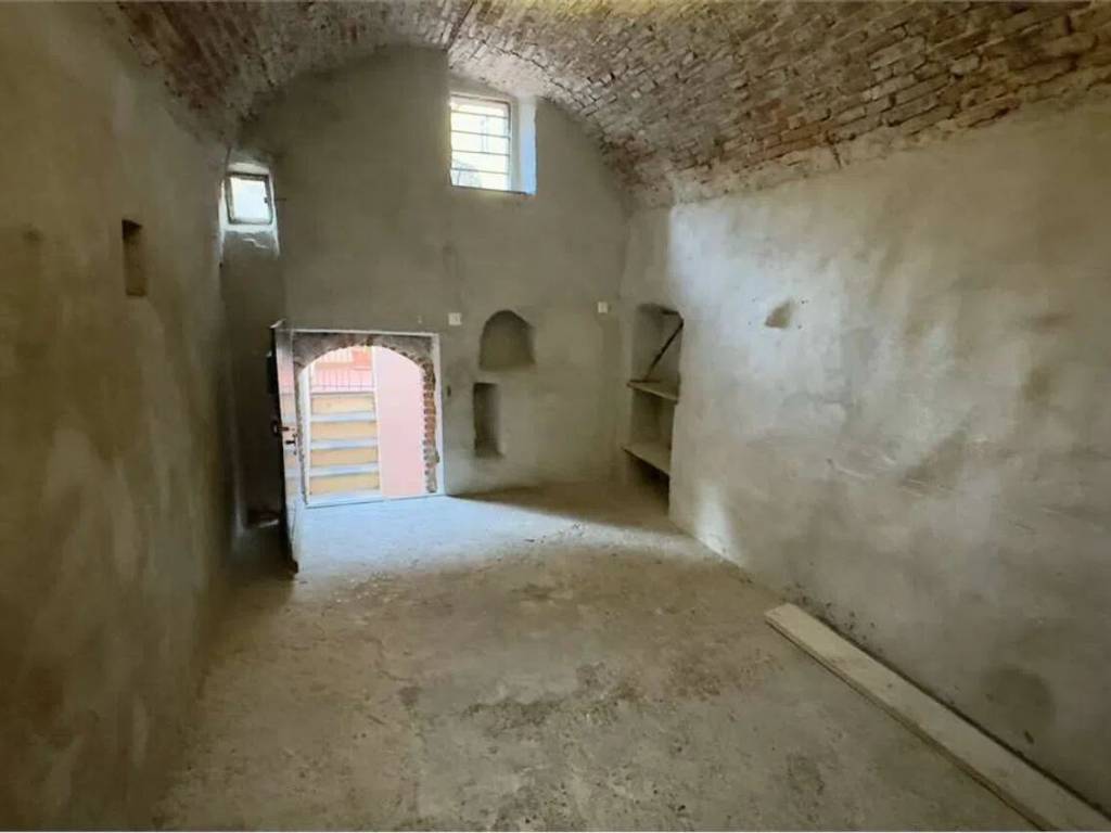 negozio in vendita a Borghetto Santo Spirito