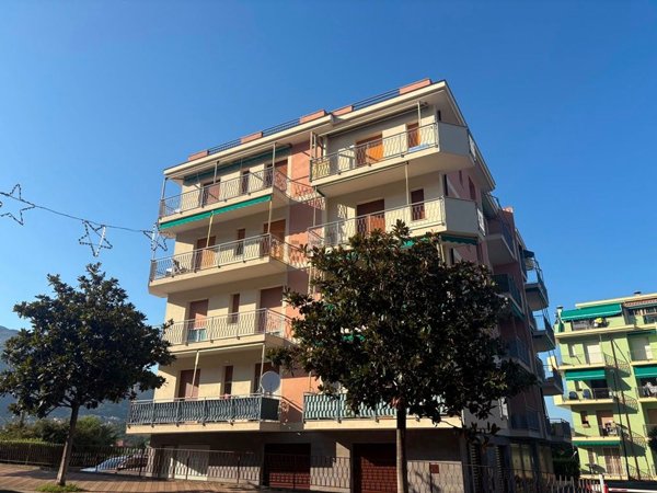 appartamento in vendita a Borghetto Santo Spirito