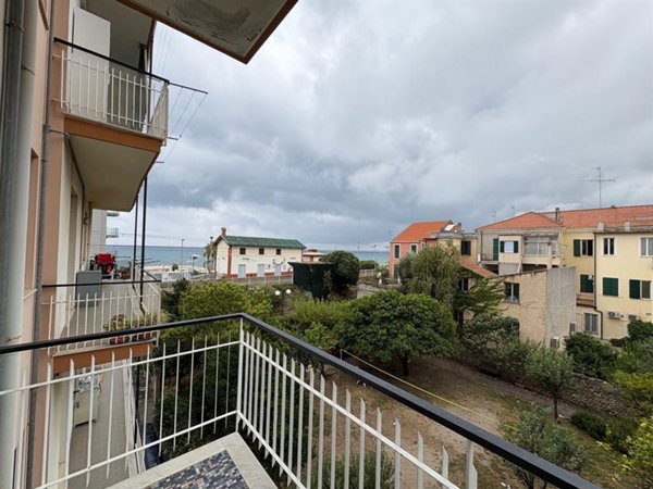 appartamento in vendita a Borghetto Santo Spirito