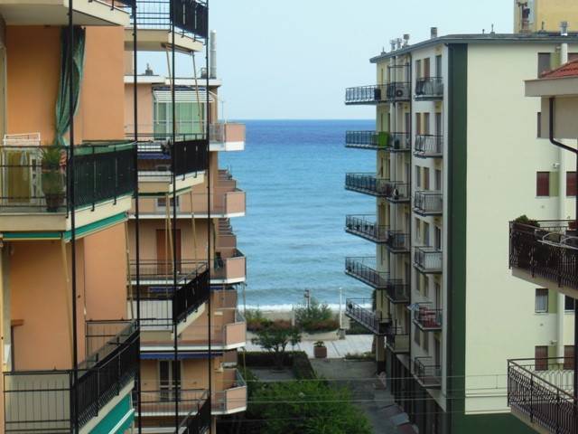 appartamento in vendita a Borghetto Santo Spirito