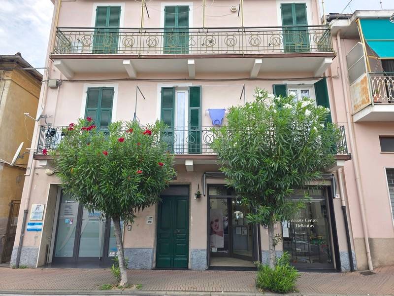 appartamento in vendita a Borghetto Santo Spirito