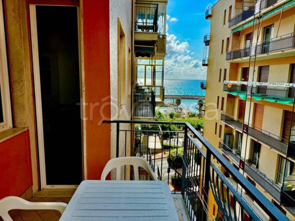 appartamento in vendita a Borghetto Santo Spirito