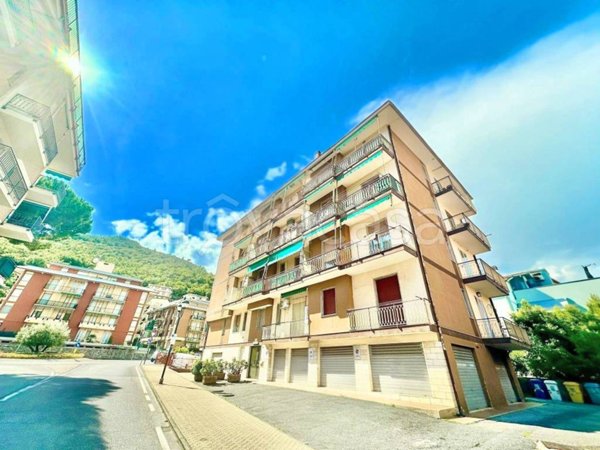 appartamento in vendita a Borghetto Santo Spirito