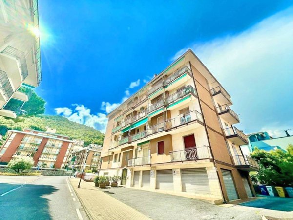 appartamento in vendita a Borghetto Santo Spirito