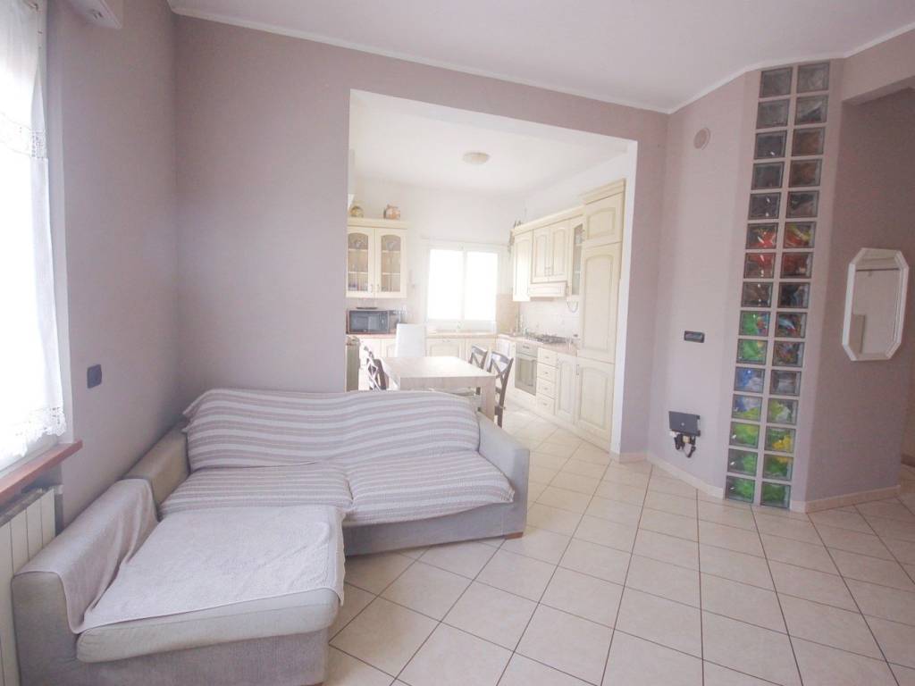 appartamento in vendita a Borghetto Santo Spirito