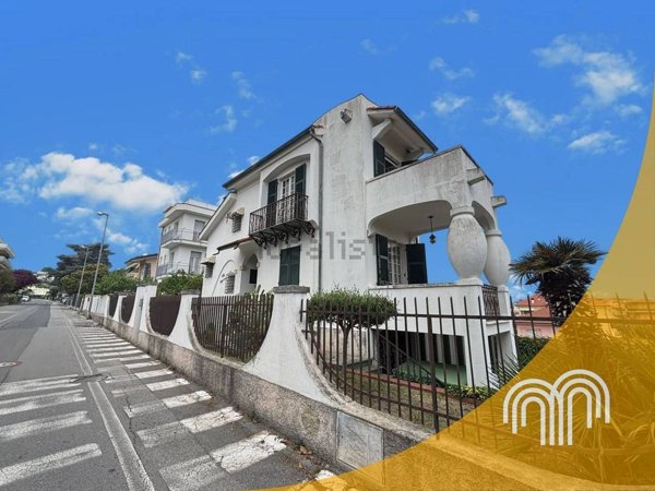 casa indipendente in vendita a Borghetto Santo Spirito