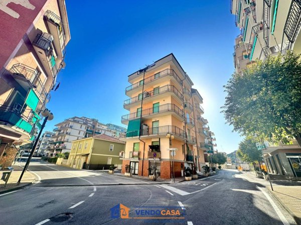 appartamento in vendita a Borghetto Santo Spirito