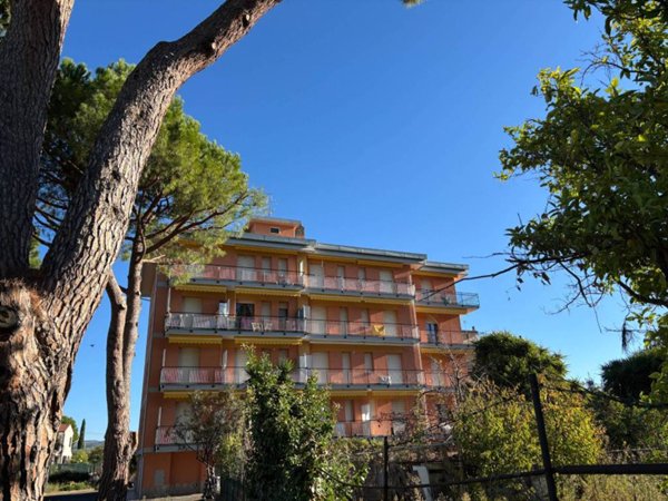 appartamento in vendita a Borghetto Santo Spirito