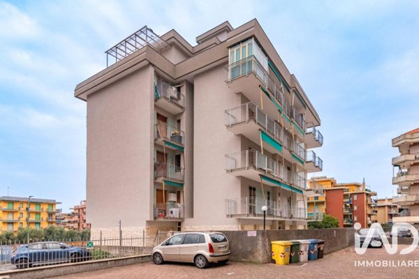 appartamento in vendita a Borghetto Santo Spirito