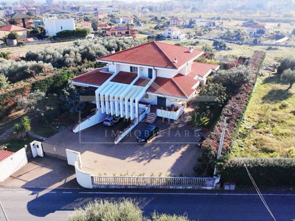 casa indipendente in vendita a Borghetto Santo Spirito