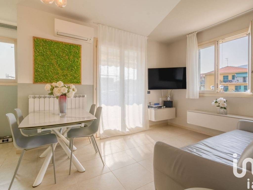 appartamento in vendita a Borghetto Santo Spirito