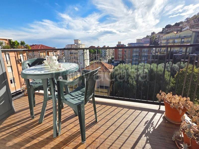 appartamento in vendita a Borghetto Santo Spirito