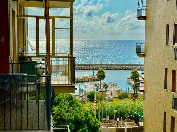 appartamento in vendita a Borghetto Santo Spirito