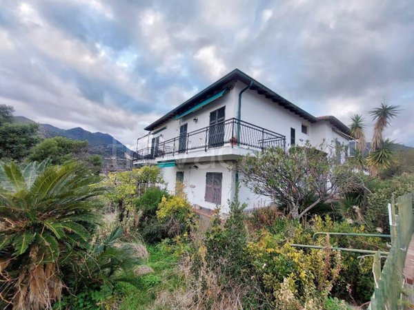 appartamento in vendita a Borghetto Santo Spirito