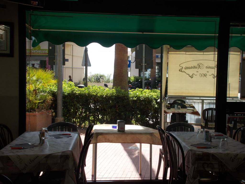 negozio in vendita a Borghetto Santo Spirito