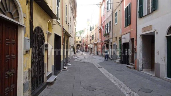 locale commerciale in vendita a Borghetto Santo Spirito