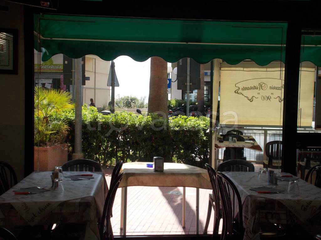 negozio in vendita a Borghetto Santo Spirito