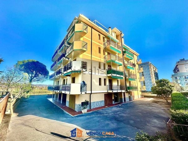 appartamento in vendita a Borghetto Santo Spirito