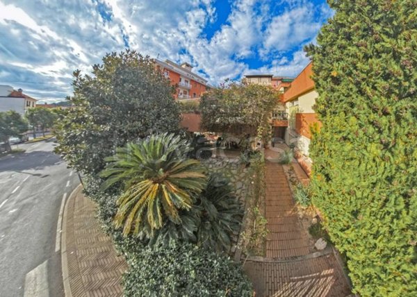 casa indipendente in vendita a Borghetto Santo Spirito