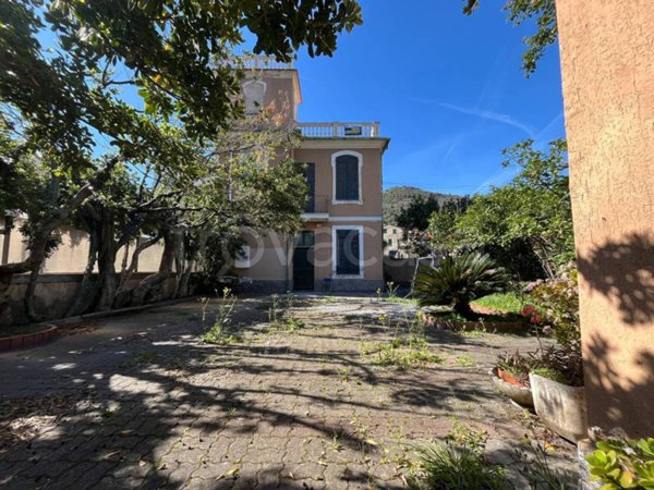 casa indipendente in vendita a Borghetto Santo Spirito