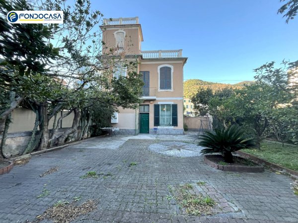 casa indipendente in vendita a Borghetto Santo Spirito