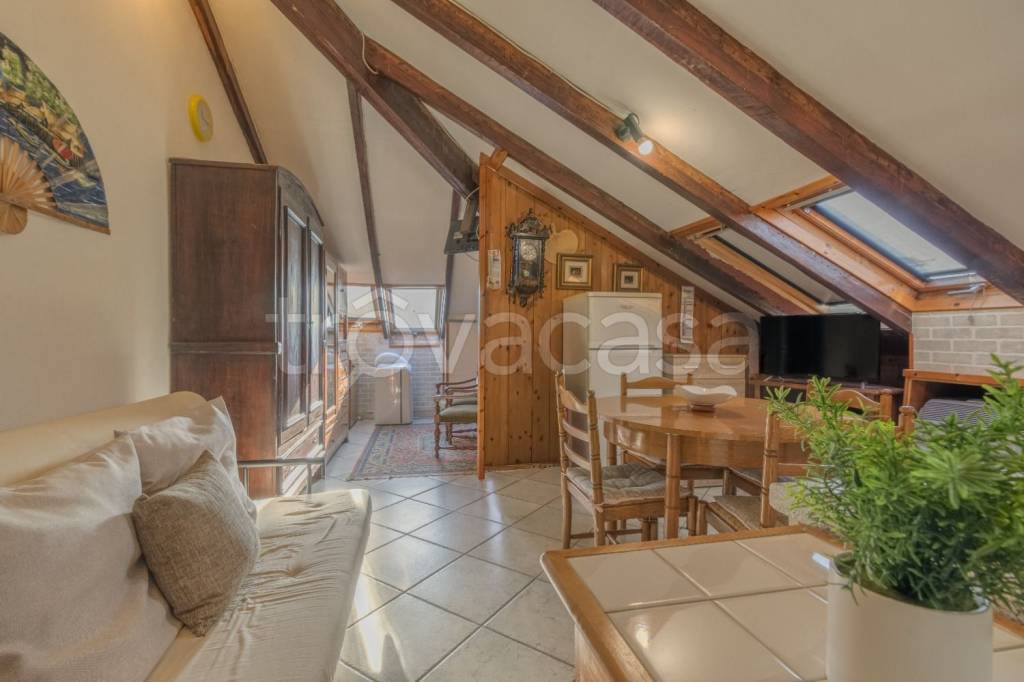 appartamento in vendita a Borghetto Santo Spirito