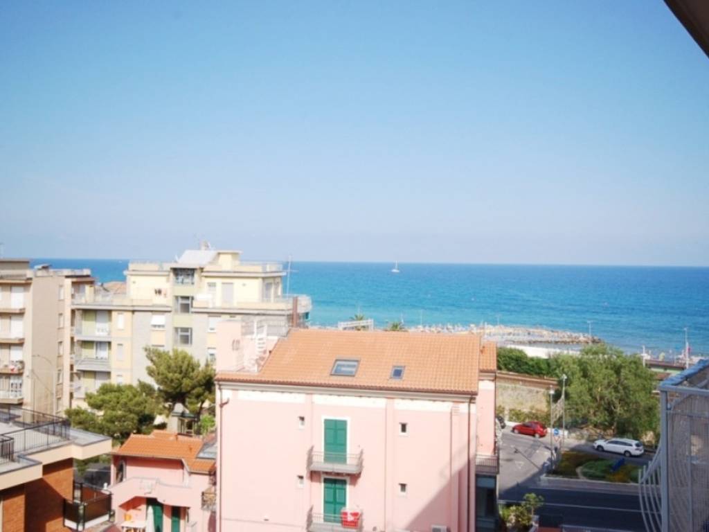 appartamento in vendita a Borghetto Santo Spirito