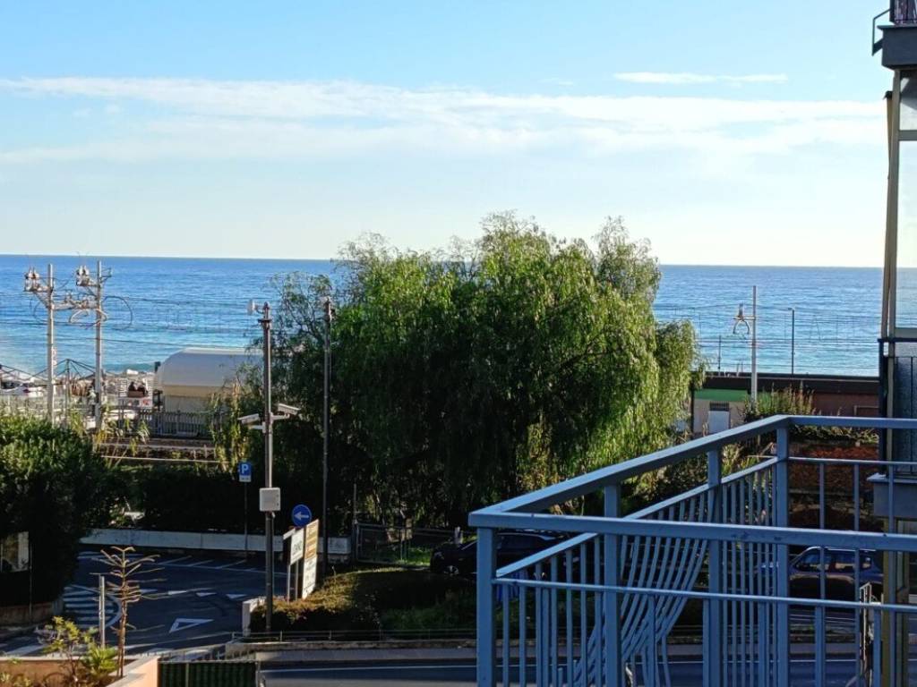 appartamento in vendita a Borghetto Santo Spirito