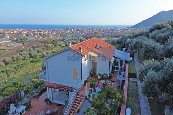 appartamento in vendita a Borghetto Santo Spirito