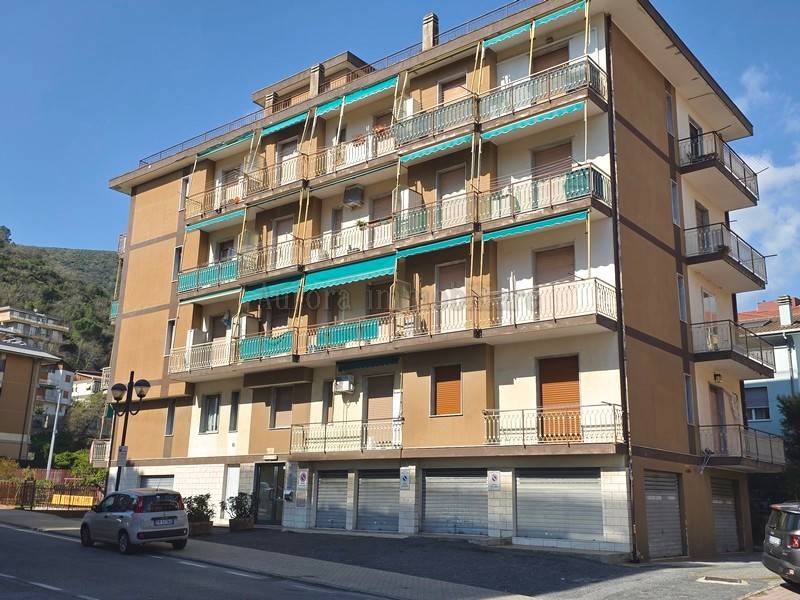 appartamento in vendita a Borghetto Santo Spirito