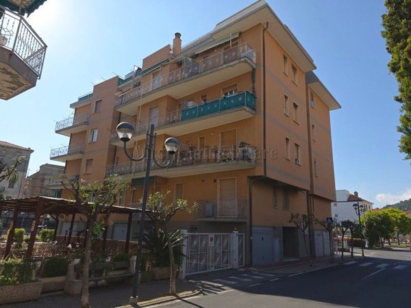 appartamento in vendita a Borghetto Santo Spirito