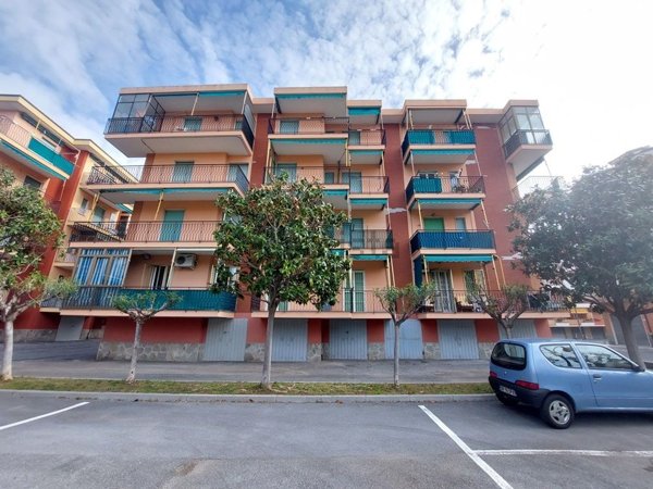 appartamento in vendita a Borghetto Santo Spirito
