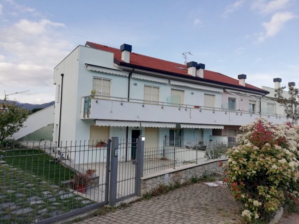 appartamento in vendita a Borghetto Santo Spirito