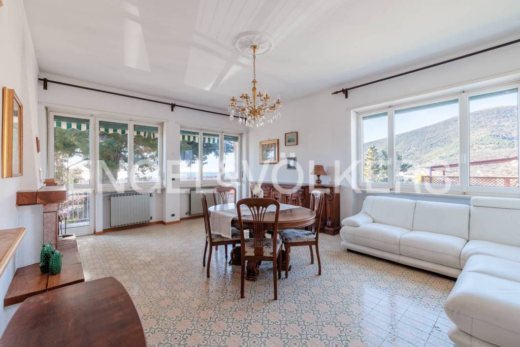 casa indipendente in vendita a Borghetto Santo Spirito