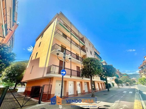 appartamento in vendita a Borghetto Santo Spirito