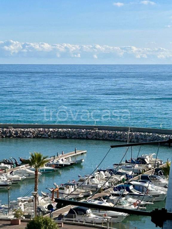 appartamento in vendita a Borghetto Santo Spirito