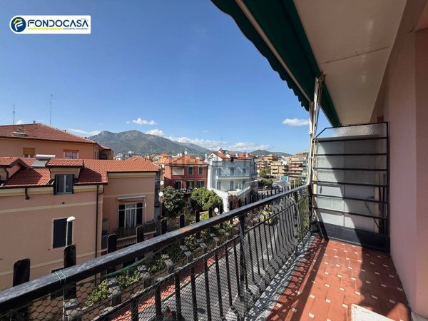 appartamento in vendita a Borghetto Santo Spirito