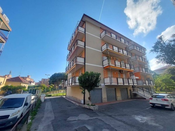 appartamento in vendita a Borghetto Santo Spirito