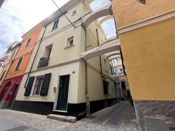 appartamento in vendita a Borghetto Santo Spirito